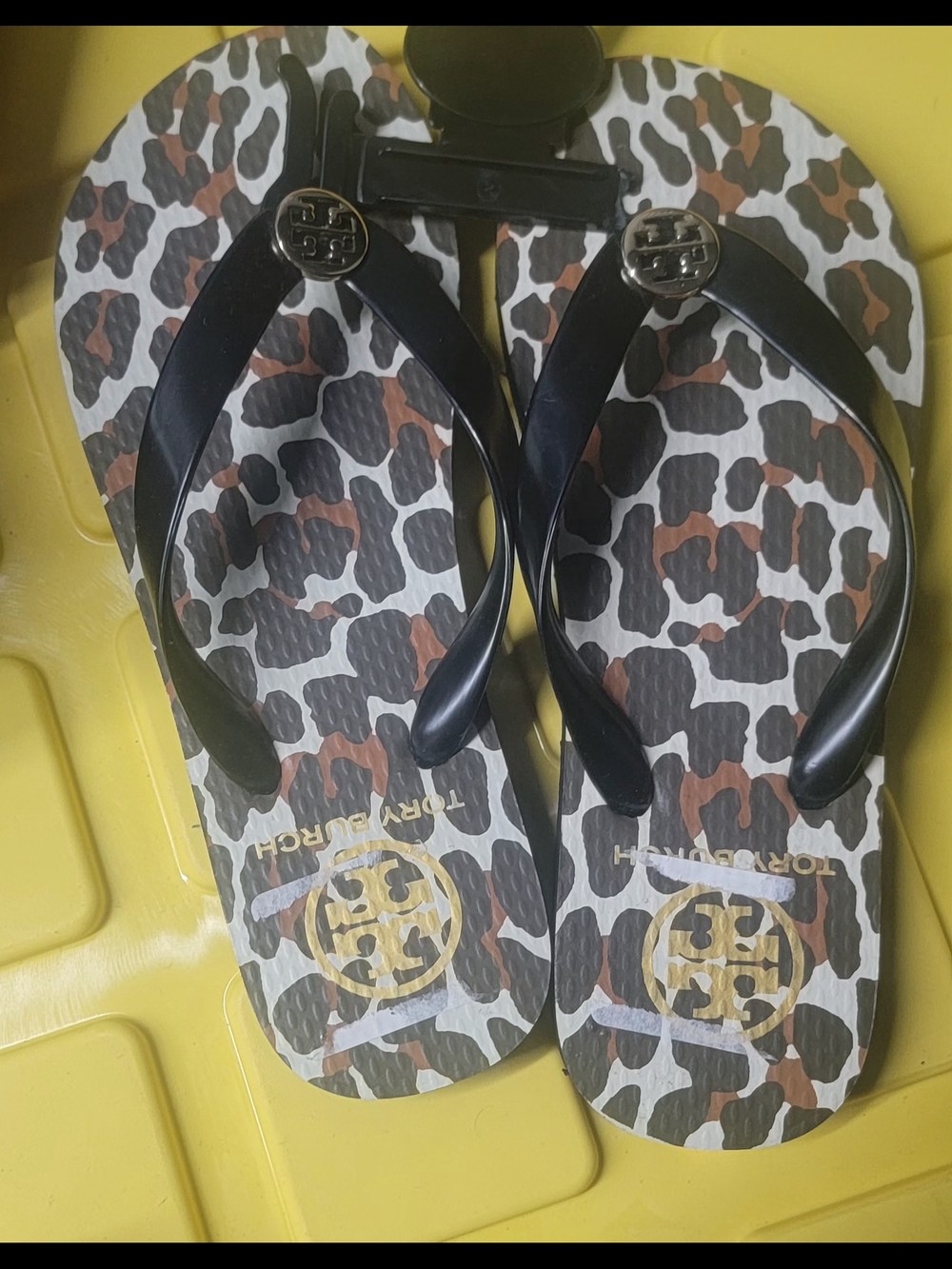 NWOT Tory Burch Animal Leopard Print Flip Flop Sandals PVC/EVA Gold Logo Sz 5